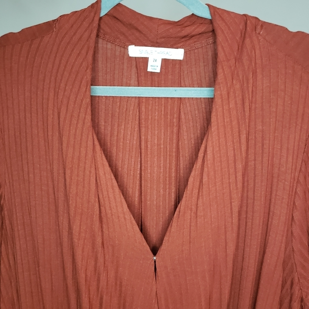 NWT Single Thread Ribbed‎ Wrap-front Top In Fried Brick Size 2X - Picture 6 of 12